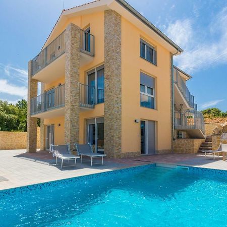 דירות זאטון Fabulous House B With Outdoor Pool מראה חיצוני תמונה